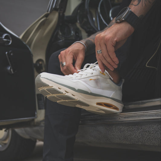 FRQNT Flyers — White Noise